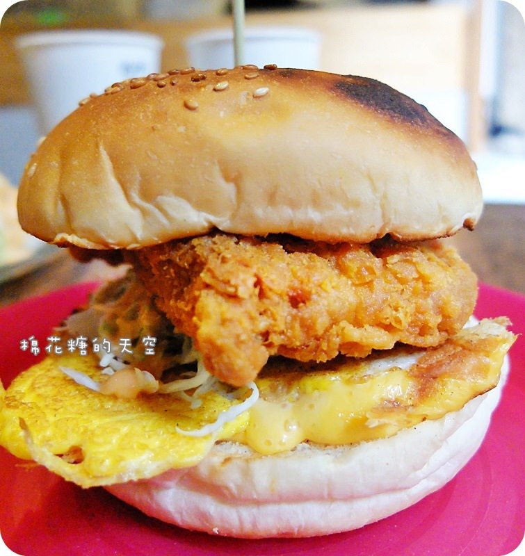 01多士餐點漢堡2.JPG