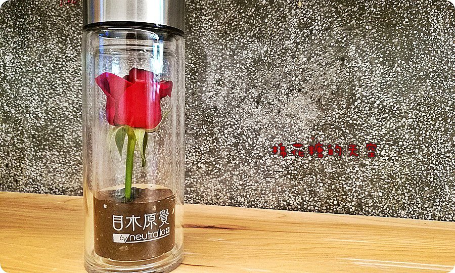 0瓶子玫瑰4.jpg