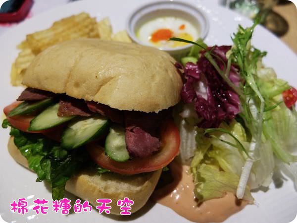 00牛肉三明治