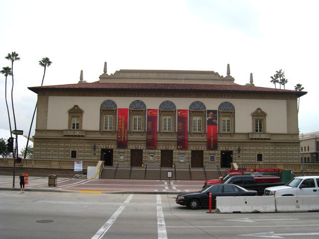 坐公車玩洛杉磯~Pasadena City Hall & 古城區