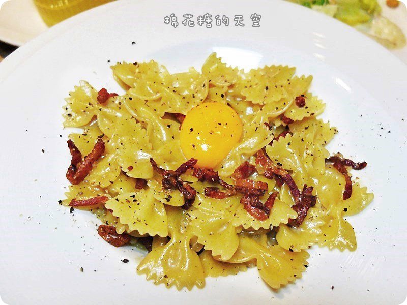 00餐蝴蝶結麵.JPG