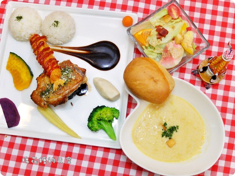 0餐商業海陸雙拼漢堡排2.JPG