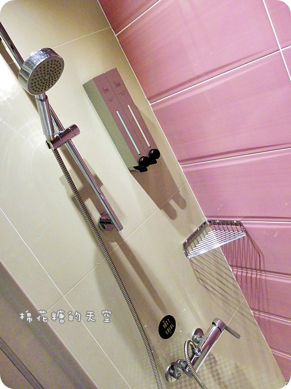 00三樓浴室4.JPG 00三樓浴室4.JPG