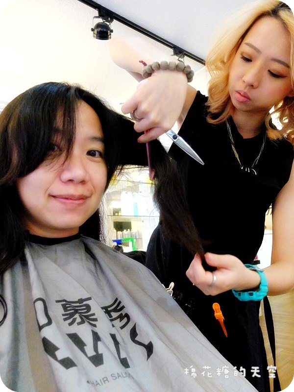 01加慕秀剪髮中.JPG