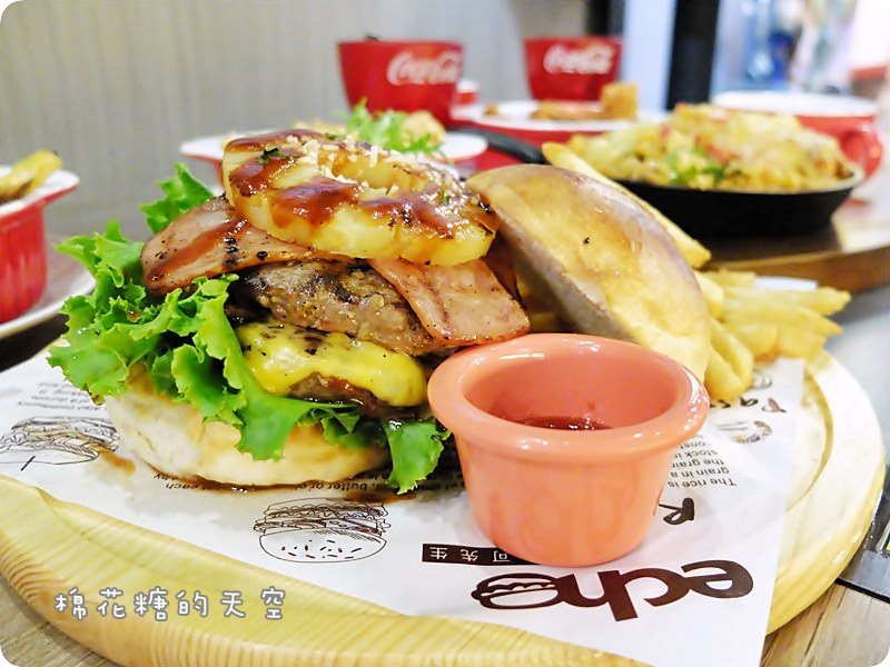 00餐點漢堡.JPG