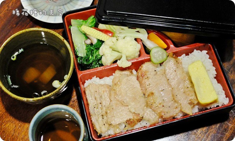 00餐點松阪豬.JPG