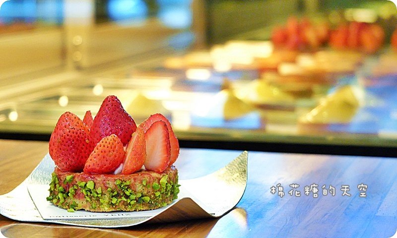 台中甜點|一天只賣四小時！廣三SOGO週邊最新開幕“葉食甜點工作室”，超好吃檸檬塔、繽紛草莓開心果蛋糕樣樣必吃呀！