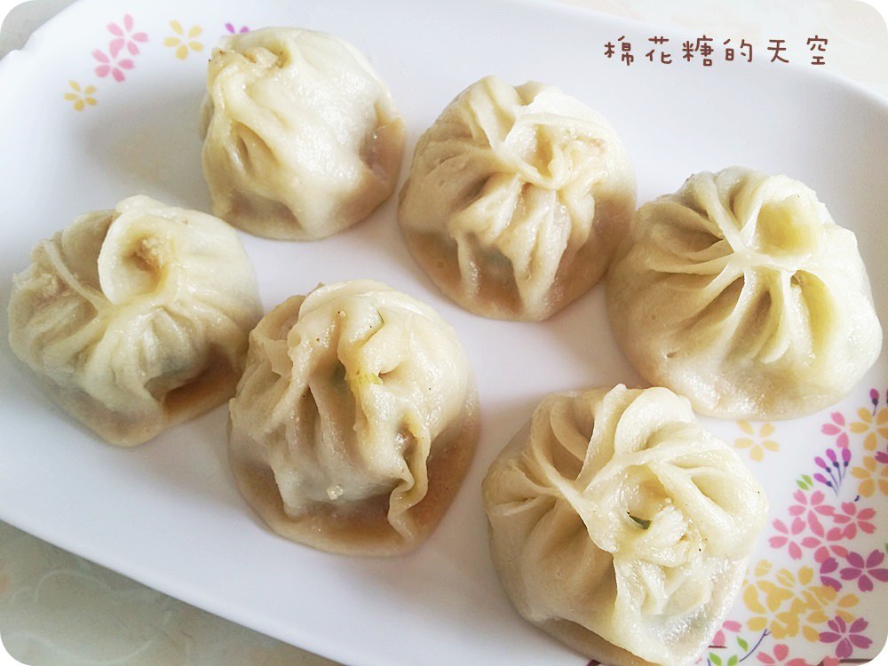 《台中早餐》手工小籠湯包隱身民間～品香豆漿早餐店，還有超薄皮爆餡水煎包